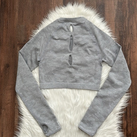 ✨GYMSHARK | OG Camo Crop Top | Grey | Size L - Picture 6 of 10